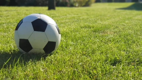 国足实力剖析：亚洲排名居15位，与13-20名对手力争上游